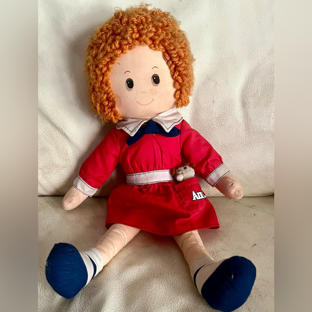 Vtg Knickerbocker Little Orphan Annie 16" Cloth Rag Doll With Sandy, 1980’s